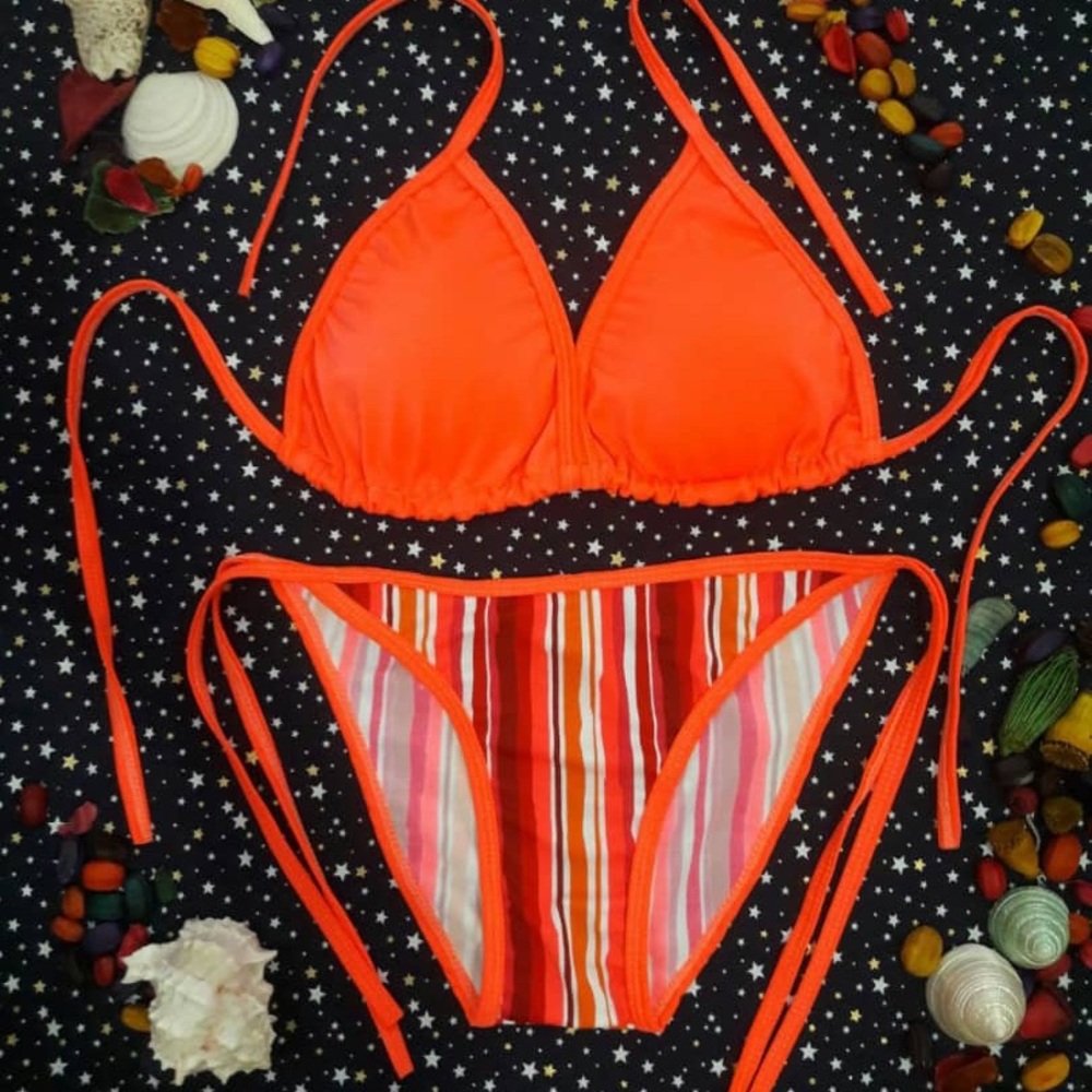 Bikini - Picture 7 of 8